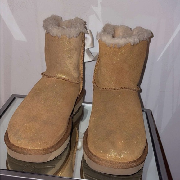 UGG Classic Tan Shearling Boots